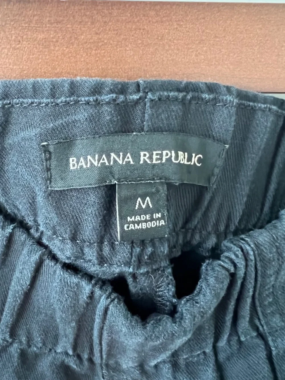 Banana Republic M Black Linen Blend Elastic Waist Pull On Cropped Pants Womens